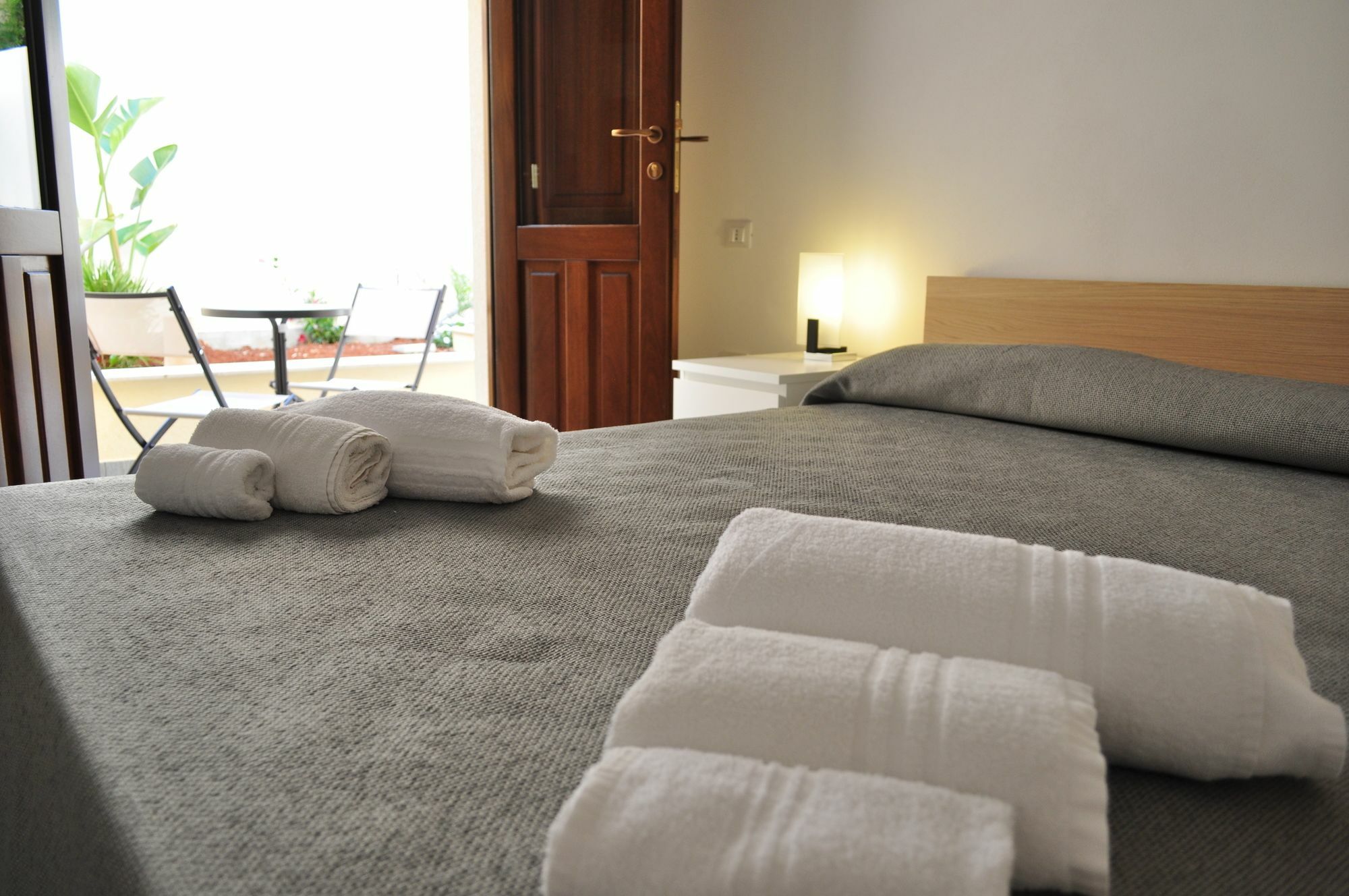 Rooms And Breakfast Zefiro San Vito Lo Capo Exterior foto